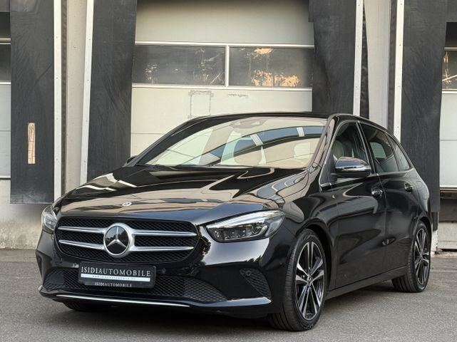 Schwarz Gebraucht 2019 Mercedes B220 Edition 1 Van / Kleinbus | 22.900 € (Etwas zu teuer) - Bild 1/4