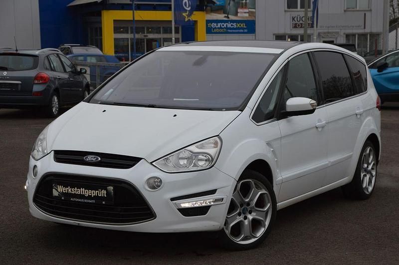 Gebraucht Ford S-MAX Titanium 140 PS (102 kW) 2014 Weiß Van / Kleinbus