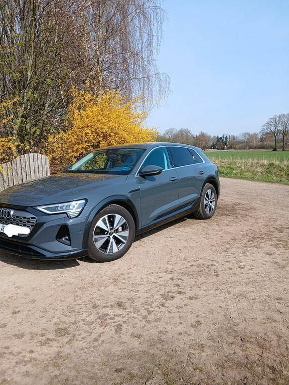 Gebraucht Audi Q8 e-tron Advanced 250 kW (340 PS) 2023 Grau SUV