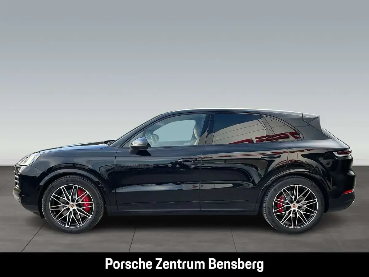 Gebraucht Porsche Cayenne 475 PS (349 kW) 2026 Chromitschwarz SUV