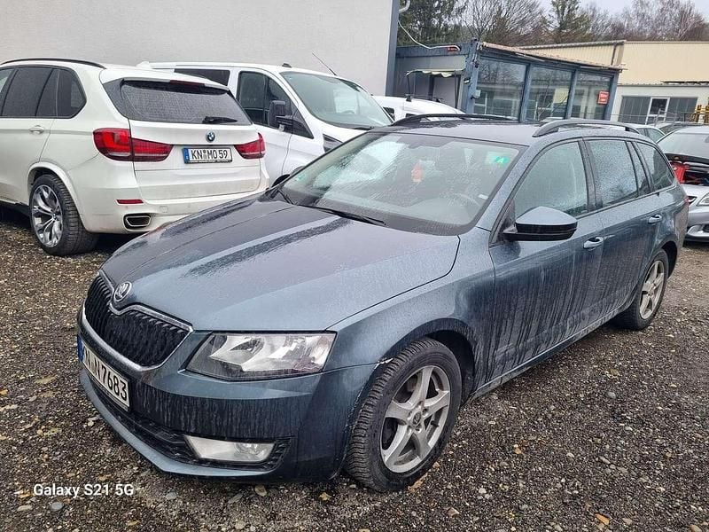 Grau Gebraucht 2016 Skoda Octavia Style Kleinwagen | 4.499 € (Superpreis) - Bild 1/4