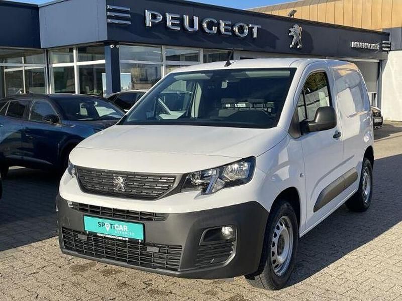 Schneeweiß Gebraucht 2021 Peugeot Partner Van | 15.470 € (Fairer Preis) - Bild 1/4