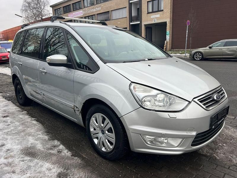 Gebraucht Ford Galaxy Titanium 140 PS (102 kW) 2014 Silber Van / Kleinbus