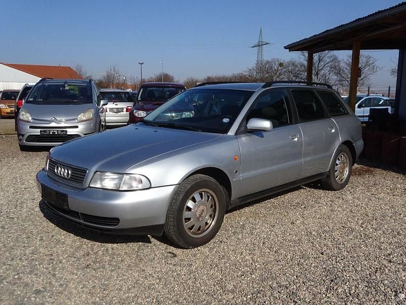 Second-hand Audi A4 125 CP (91 kW) 1996 Argintiu Break