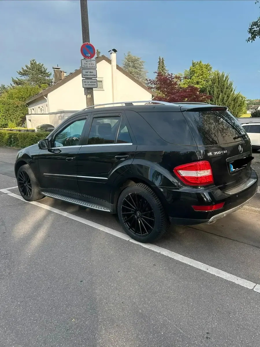Gebraucht Mercedes ML350 224 PS (164 kW) 2010 Schwarz SUV