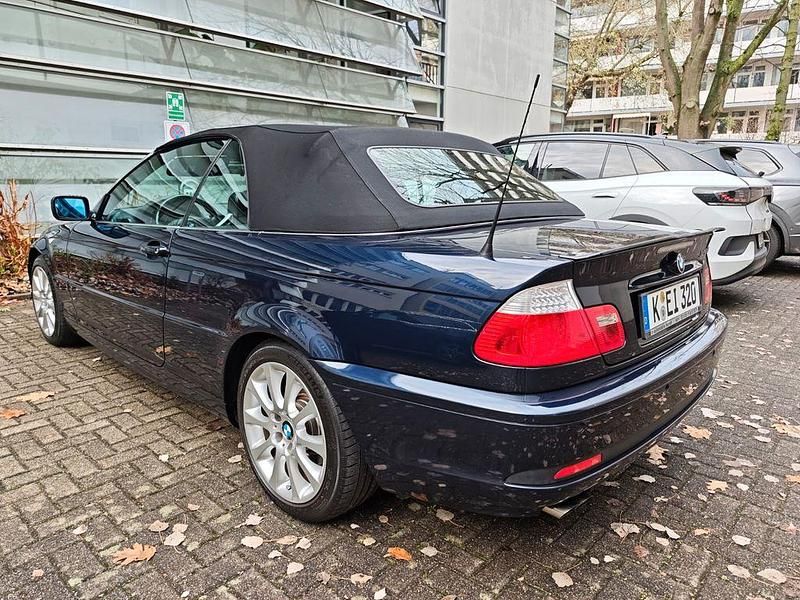 Gebraucht BMW 320 Cabriolet Exclusive 170 PS (125 kW) 2006 Blau Cabrio