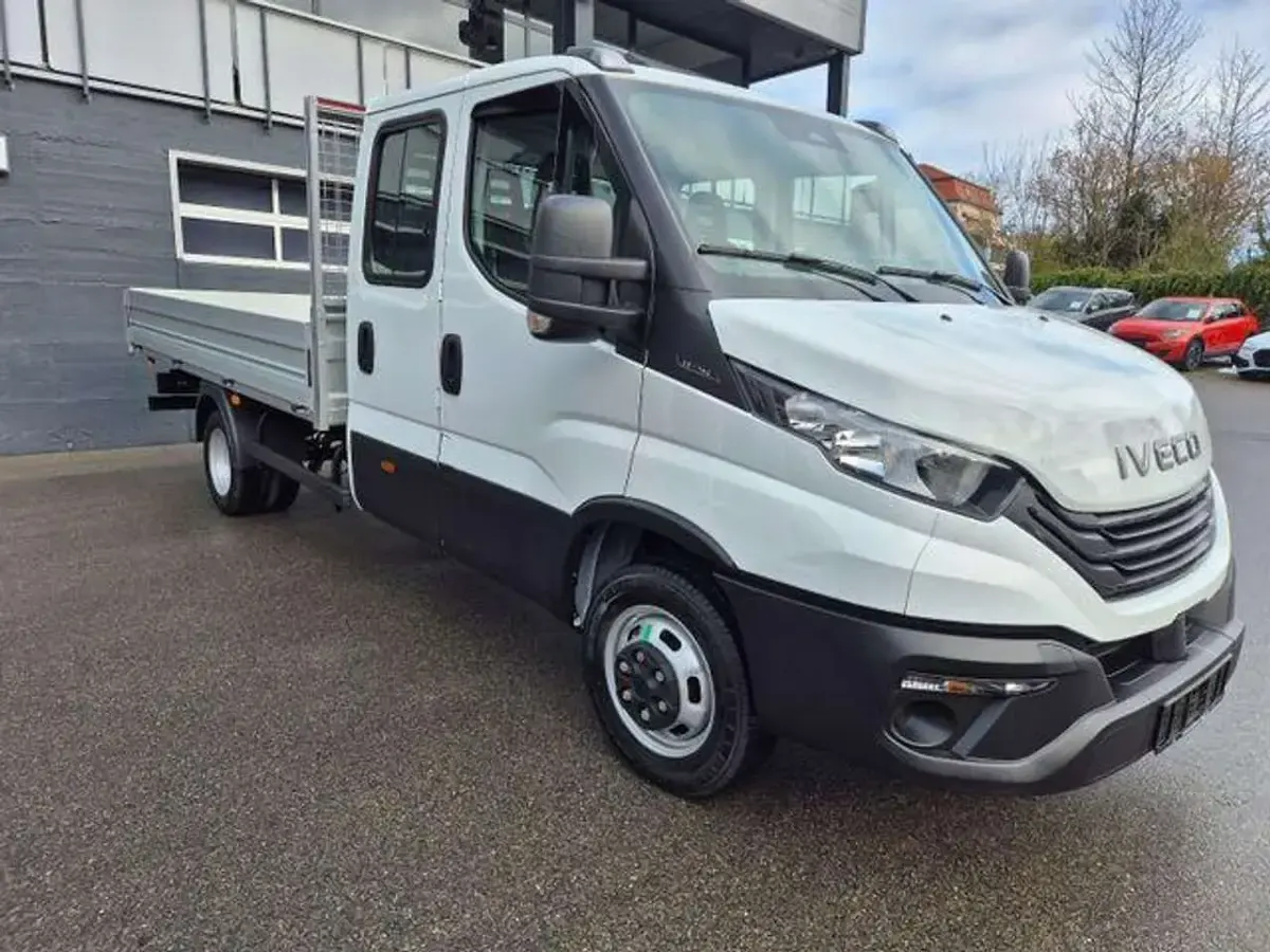 Neu Iveco Daily 140 PS (102 kW) 2026 Weiß