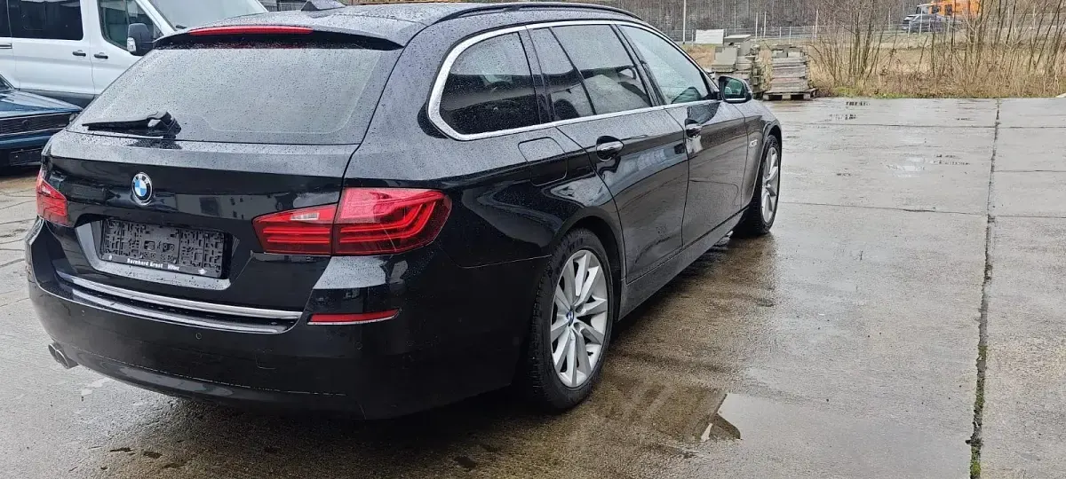 Gebraucht BMW 525 Luxury Line 218 PS (160 kW) 2013 Schwarz Kombi