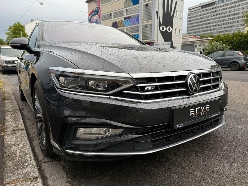 Grau Gebraucht 2021 VW Passat Elegance Kombi | 25.950 € (Fairer Preis) - Bild 1/4