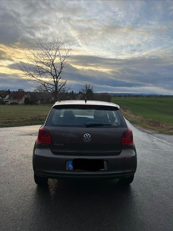 Gebraucht VW Polo 75 PS (55 kW) 2013 Braun Kleinwagen