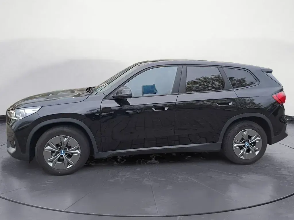 Używany BMW iX1 Performance 150 kW (204 KM) 2024 Czarny SUV