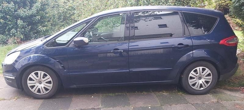 Blau Gebraucht 2013 Ford S-MAX Business Edition Van / Kleinbus | 5.900 € (Superpreis) - Bild 1/4