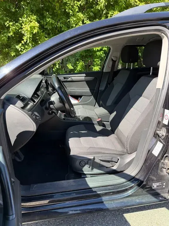 Gebraucht VW Passat Comfortline 140 PS (102 kW) 2011 Schwarz Limousine