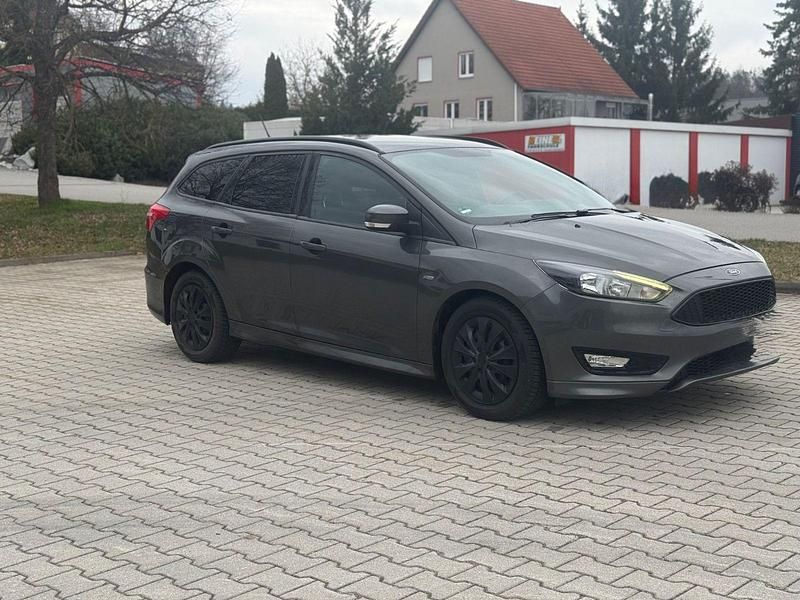 Gebraucht Ford Focus ST-Line 140 PS (102 kW) 2018 Grau Kombi