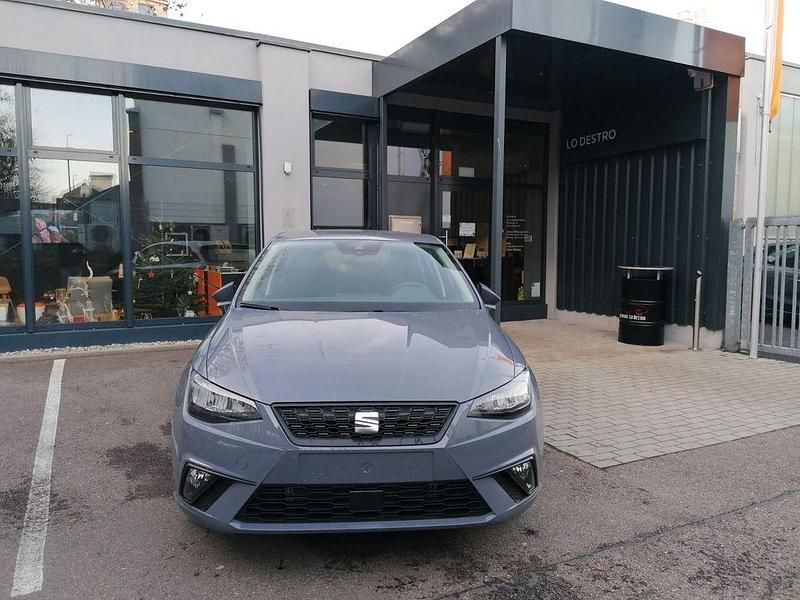 Neu Seat Ibiza Reference 80 PS (58 kW) 2025 Grau Limousine