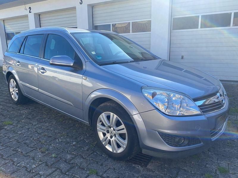 Silber Gebraucht 2009 Opel Astra Kombi | 2.850 € (Fairer Preis) - Bild 1/4