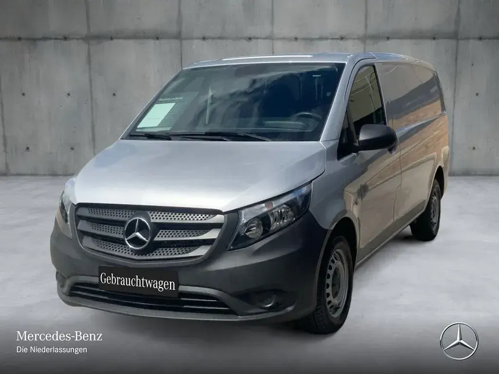 Gebraucht Mercedes Vito 136 PS (100 kW) 2023 Silber Van