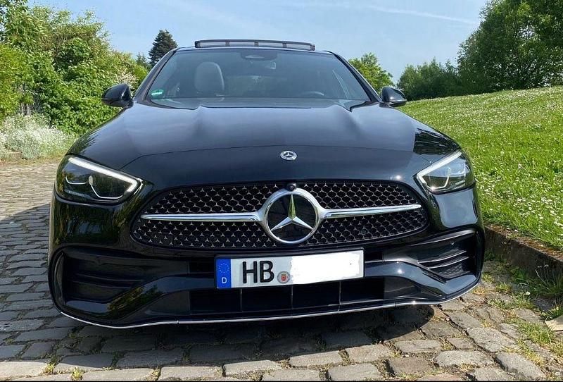 Schwarz Gebraucht 2023 Mercedes C220 AMG line Limousine | 45.500 € - Bild 1/4