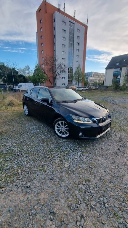 Schwarz Gebraucht 2011 Lexus CT200h Limousine | 7.900 € - Bild 1/4