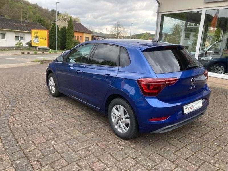 Gebraucht VW Polo Style 95 PS (69 kW) 2024 Reef blue metallic Kleinwagen