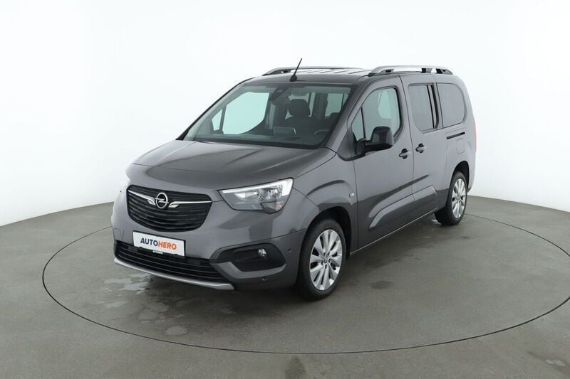 Grau Gebraucht 2021 Opel Combo Life Ultimate Van / Kleinbus | 21.940 € (Fairer Preis) - Bild 1/4