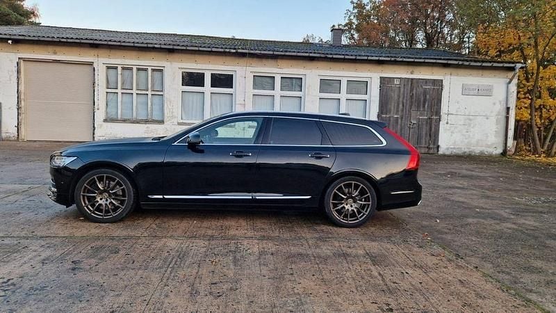 Gebraucht Volvo V90 Inscription 235 PS (172 kW) 2016 Schwarz Kombi