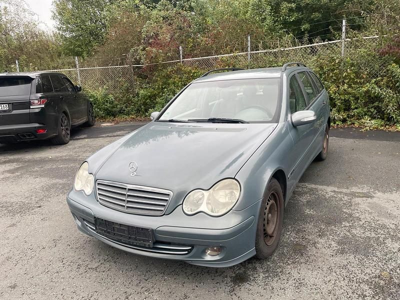 Grau Gebraucht 2005 Mercedes C200 Kombi | 1.200 € (Superpreis) - Bild 1/4