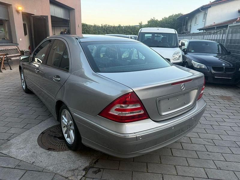 Gebraucht Mercedes C220 Elegance 150 PS (110 kW) 2004 Limousine