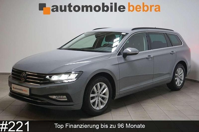 Mondsteingrau Gebraucht 2023 VW Passat Kombi | 23.990 € (Guter Preis) - Bild 1/4