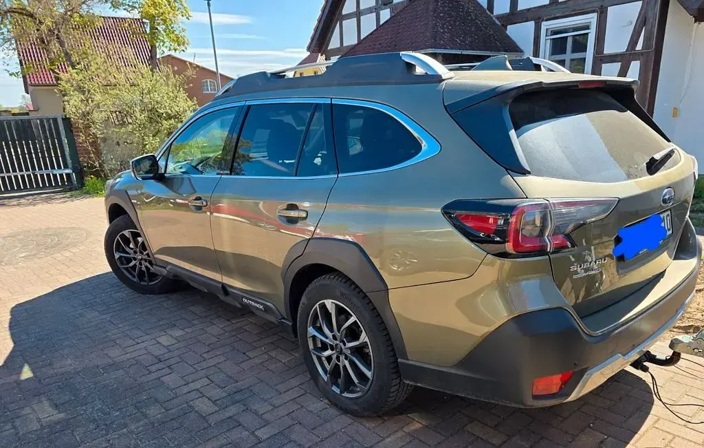 Gebraucht Subaru Outback Platinum 169 PS (124 kW) 2024 Grün Kombi