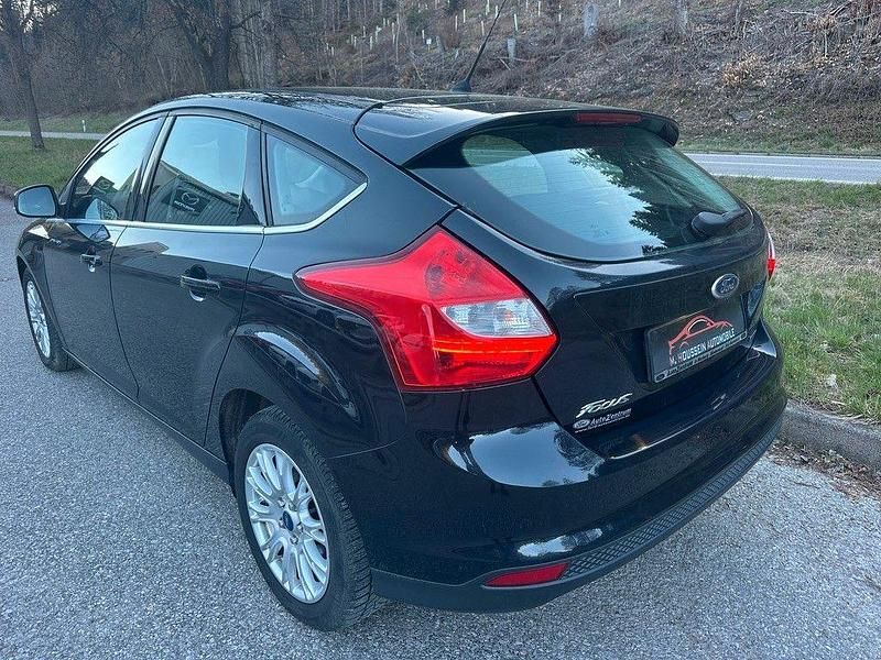Gebraucht Ford Focus Titanium 125 PS (91 kW) 2012 Schwarz Limousine
