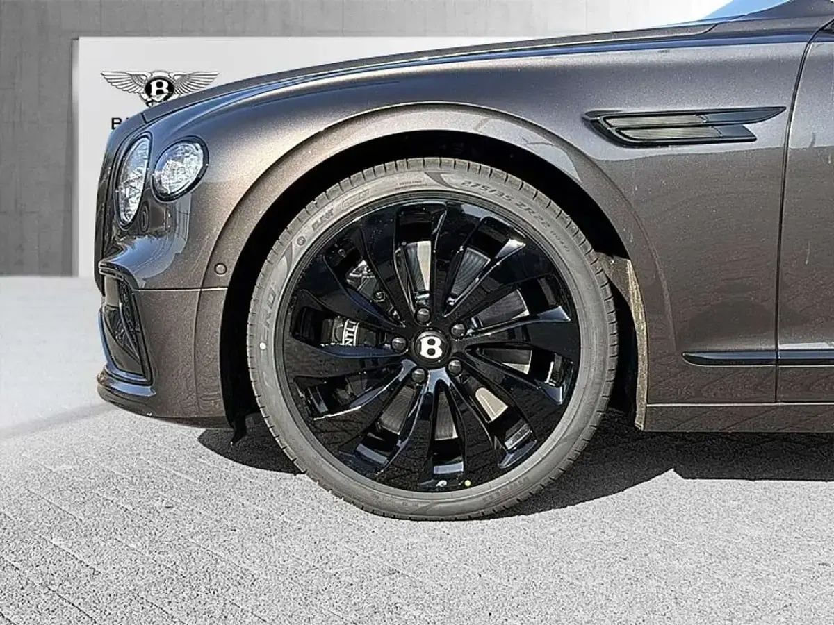 Gebraucht Bentley Flying Spur 680 PS (500 kW) 2026 Schwarz Limousine