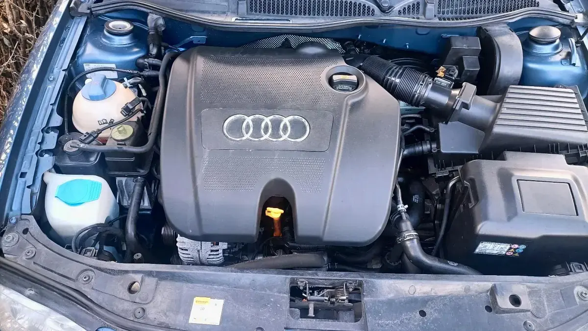 Używany Audi A3 101 KM (74 kW) 2003 Niebieski Hatchback