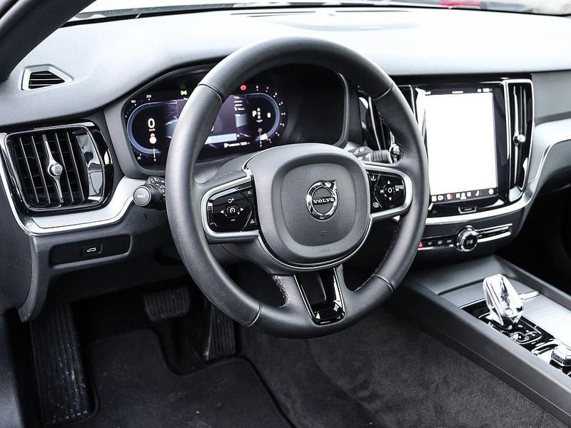 Gebraucht Volvo V60 Plus 197 PS (144 kW) 2025 Grau Kombi