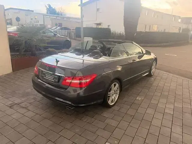 Gebraucht Mercedes E350 Avantgarde 265 PS (194 kW) 2012 Andere Cabrio