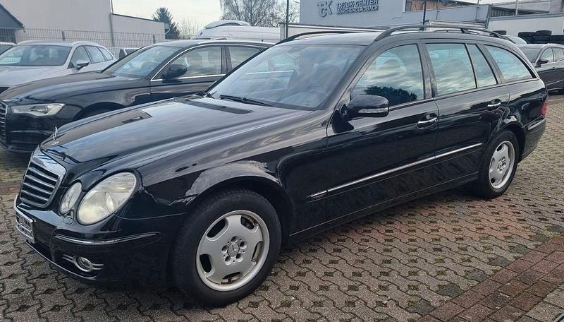 Schwarz Gebraucht 2007 Mercedes E280 Avantgarde Kombi | 2.998 € (Guter Preis) - Bild 1/4