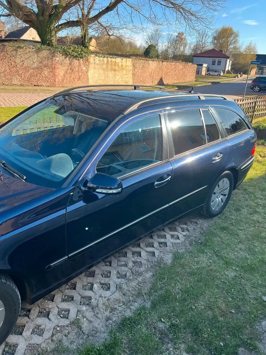Gebraucht Mercedes E280 Avantgarde 190 PS (139 kW) 2006 Blau Kombi