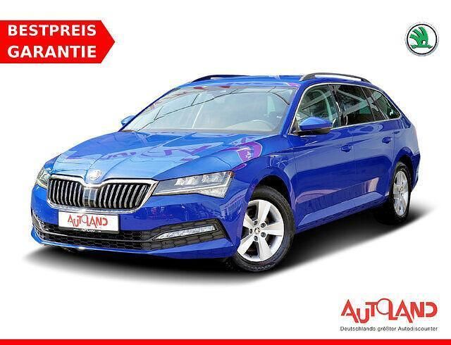 Blau Gebraucht 2022 Skoda Superb Ambition Kombi | 25.950 € (Fairer Preis) - Bild 1/4