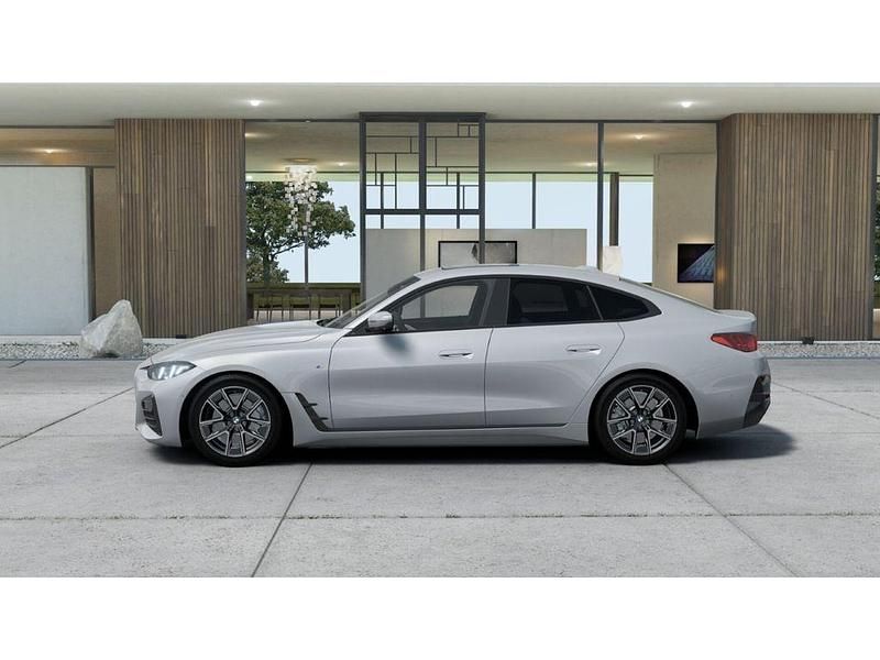 Neu BMW 420 Performance 184 PS (135 kW) 2026 Grau Coupé