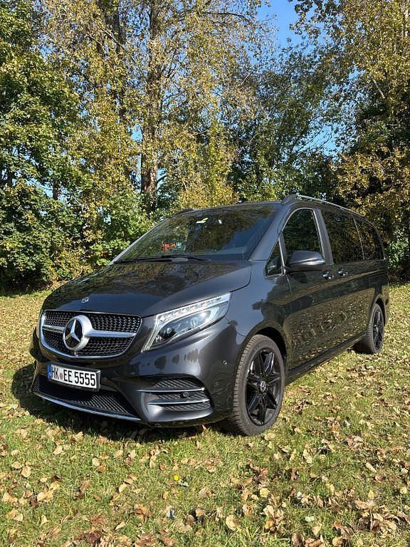 Grau Gebraucht 2020 Mercedes V300 AMG Van / Kleinbus | 46.000 € (Superpreis) - Bild 1/4
