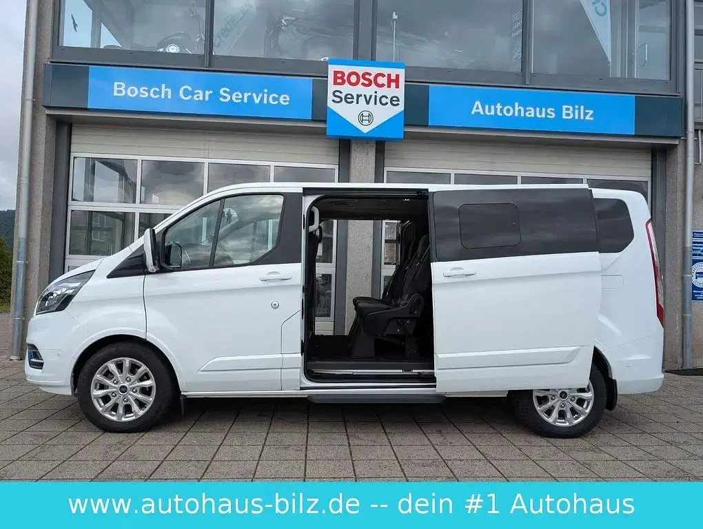 Second-hand Ford Transit Custom Titanium X 150 CP (110 kW) 2023 Alb Monovolum