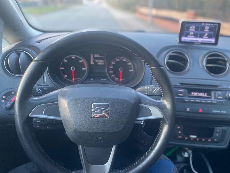 Gebraucht Seat Ibiza Sun 105 PS (77 kW) 2015 Weiß Limousine