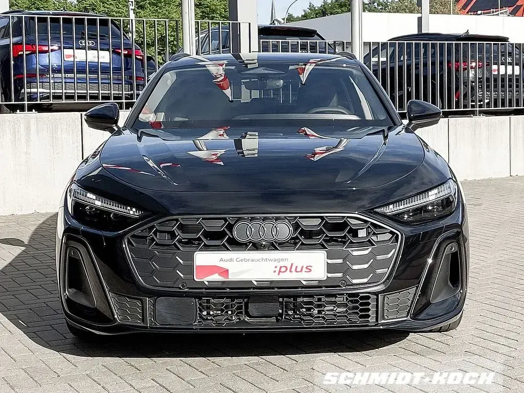 Gebraucht Audi A5 Sport 299 PS (219 kW) 2026 Schwarz Kombi