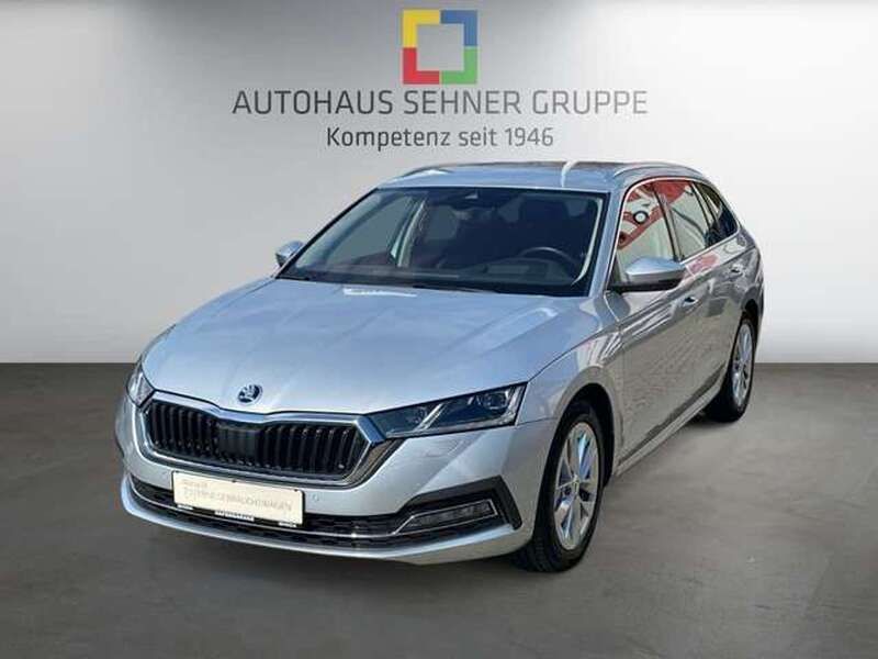 Brilliantsilber met (silber) (silber) Gebraucht 2023 Skoda Octavia Style Kombi | 25.770 € (Fairer Preis) - Bild 1/4