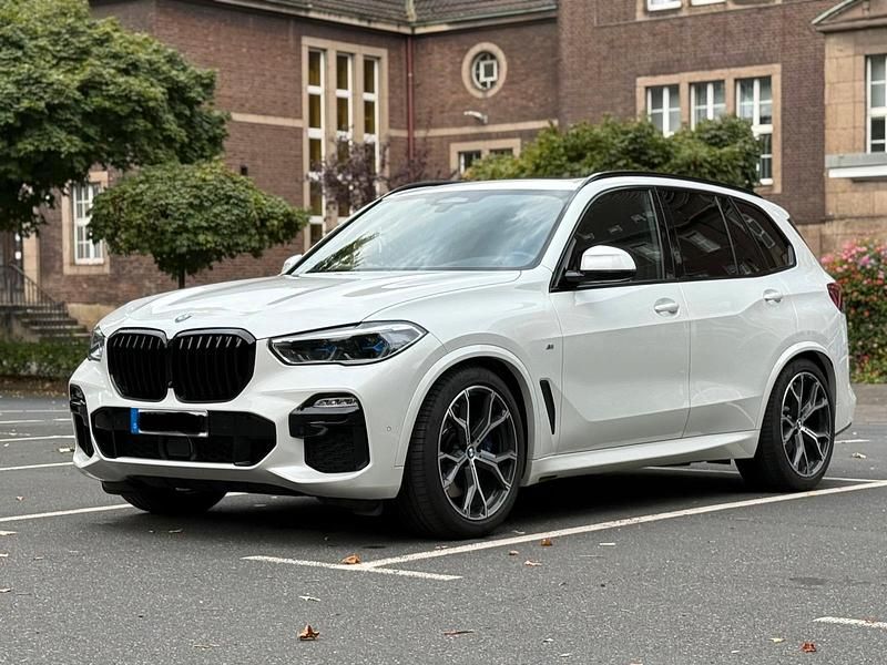 Weiß Gebraucht 2019 BMW X5 M Sport SUV | 55.890 € (Etwas zu teuer) - Bild 1/4