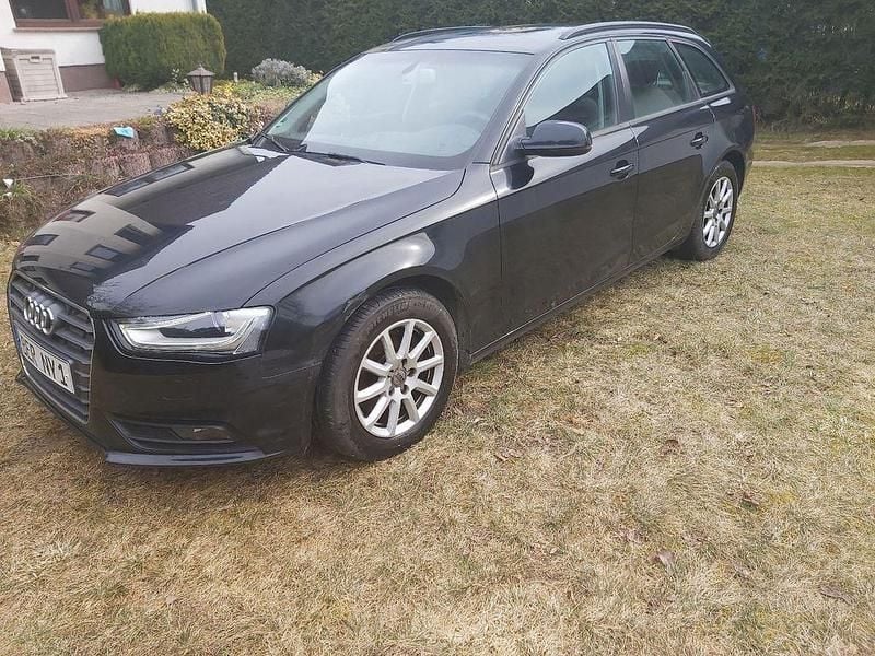 Gebraucht Audi A4 Attraction 170 PS (125 kW) 2012 Schwarz Kombi
