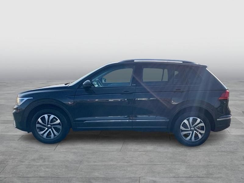 Gebraucht VW Tiguan Active 150 PS (110 kW) 2022 Grau SUV