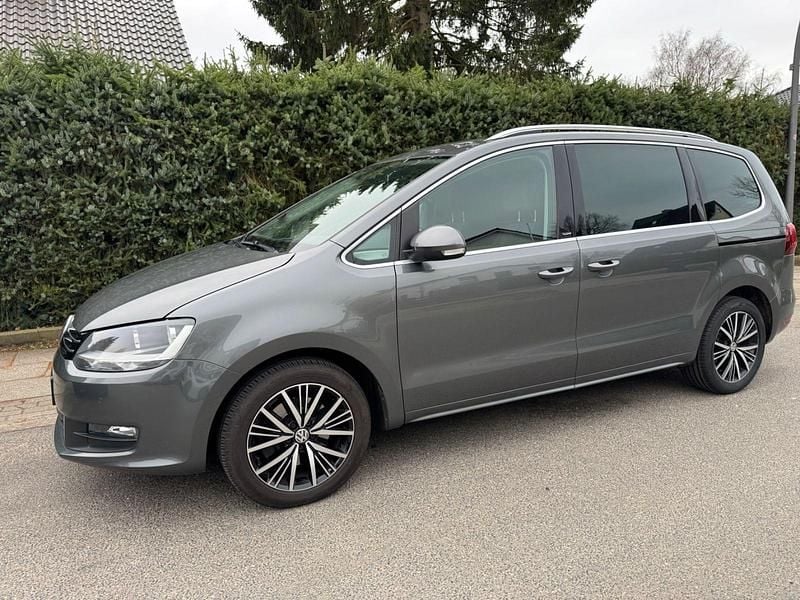 Gebraucht VW Sharan Allstar 150 PS (110 kW) 2016 Grau Van / Kleinbus