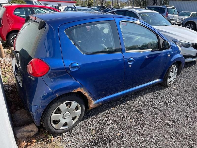 Gebraucht Toyota Aygo Basis 68 PS (50 kW) 2007 Blue mica Kleinwagen