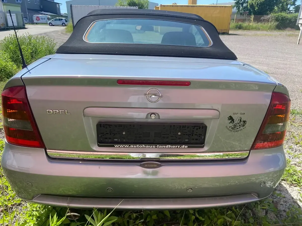 Gebraucht Opel Astra 147 PS (108 kW) 2003 Silber Cabrio